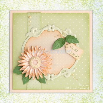 Afbeeldingen van Oval frame met bloem